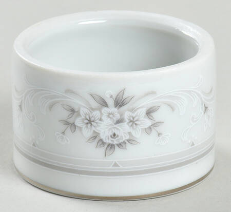 Cotillion Napkin Ring
