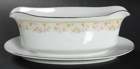 Festival Gravy Boat with Attached Underplate