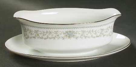 Hanover Platinum Gravy Boat with Attached Underplate