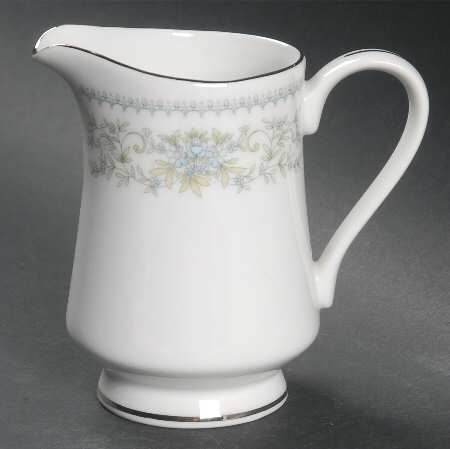 Hanover Platinum Creamer