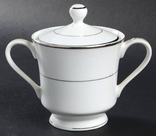 Ingrid Sugar Bowl & Lid