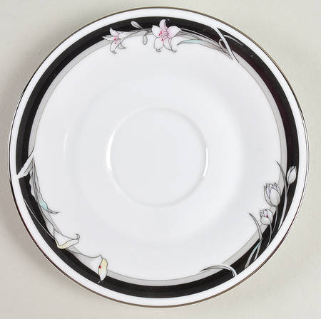 Kabuki Saucer by Nitto