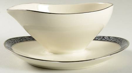 Prestige Gravy Boat with Attached Underplate