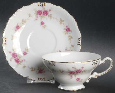 Caroline Footed Cup & Saucer Set