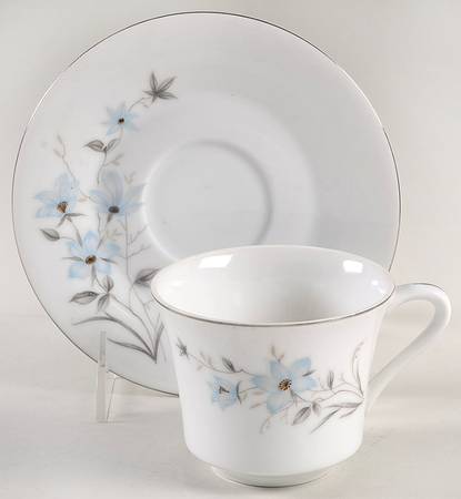 Lark Spur Footed Cup & Saucer Set