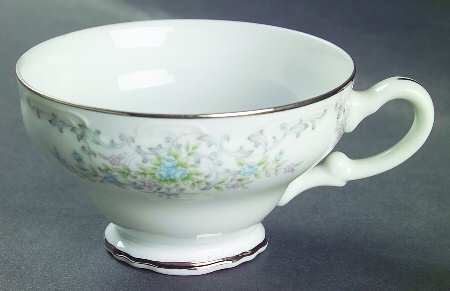 Theresa Footed Cup