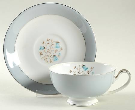 Capri Footed Cup & Saucer Set