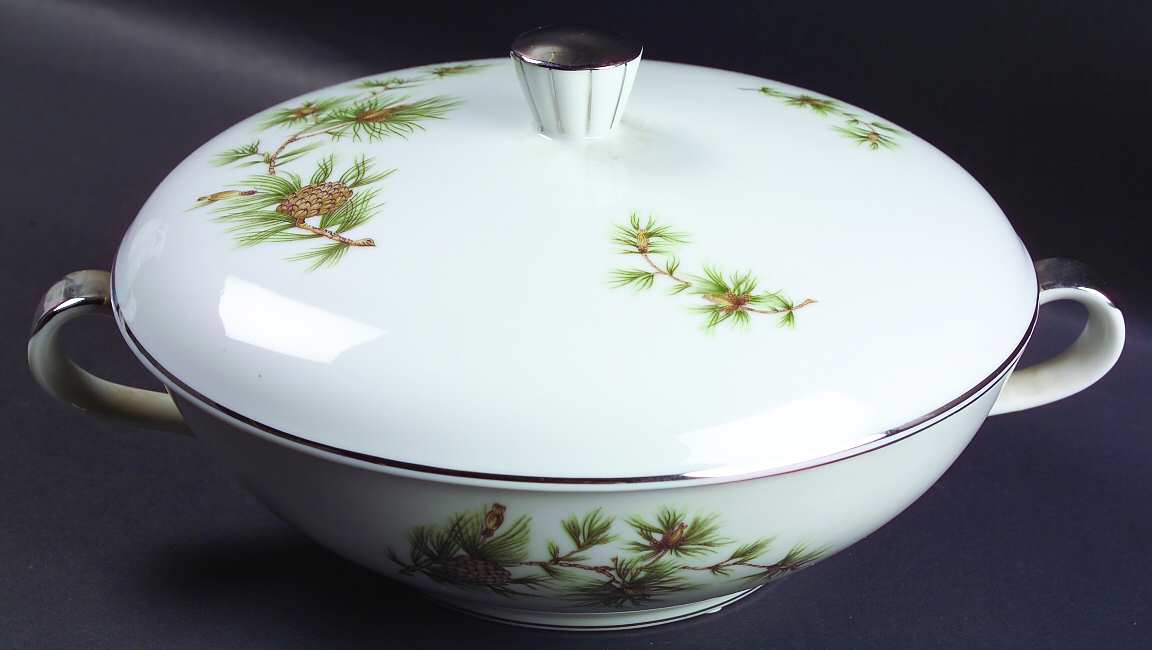 Cascade Pine Round Covered Vegetable