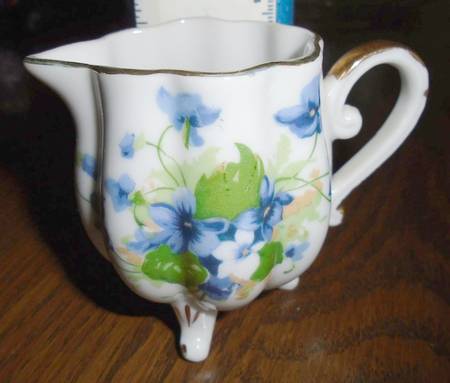 Sweet Violets Creamer