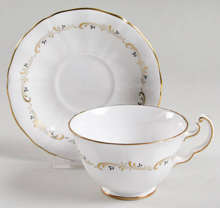 Lake Louise Footed Cup & Saucer Set
