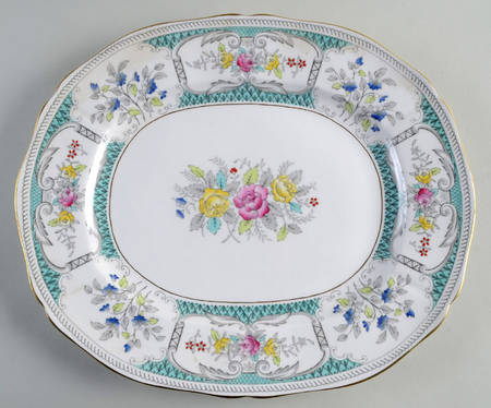 Lowestoft 13" Oval Serving Platter