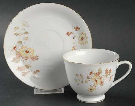 NTH3 Footed Cup & Saucer Set