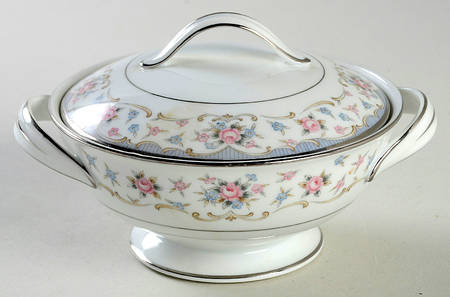 588 Sugar Bowl & Lid