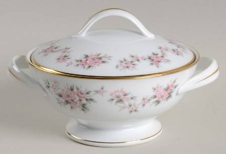 Chantilly by Noritake