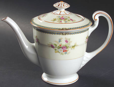 N928 Teapot & Lid