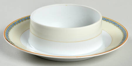 N928 Round Butter with Attached Underplate No Lid