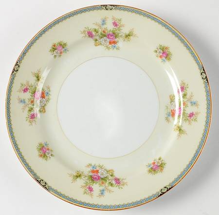 N928 Luncheon Plate