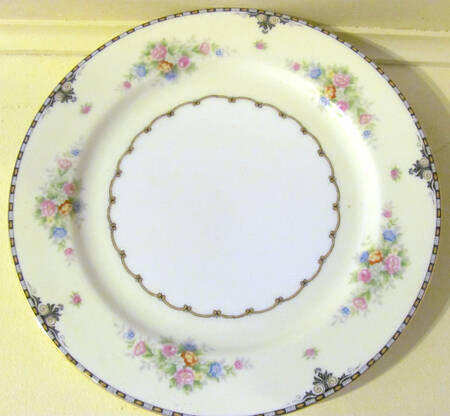 N938 Dinner Plate