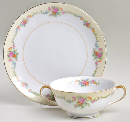 N968 Footed Cream Soup Bowl & Saucer Set