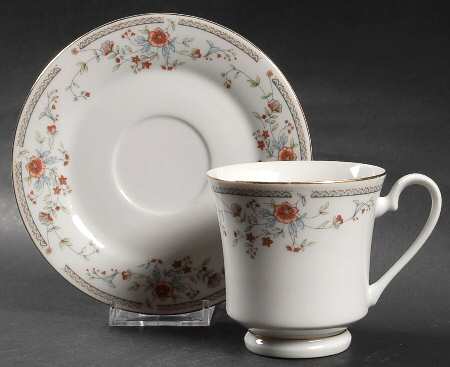 NTH5 Footed Cup & Saucer Set