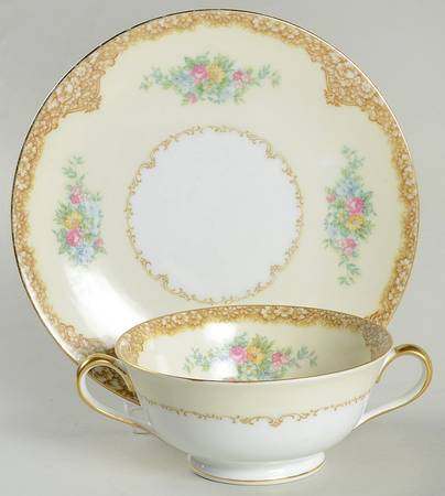 N995 Footed Cream Soup Bowl & Saucer Set