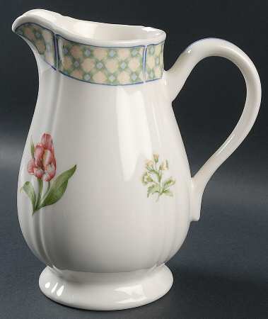 Sonoma Trellis 64 Oz Pitcher