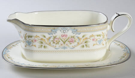 Donovan Gravy Boat & Underplate (Relish/Butter)