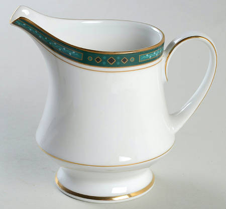 Greens Court Creamer