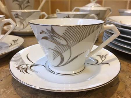 N1023 Footed Cup & Saucer Set