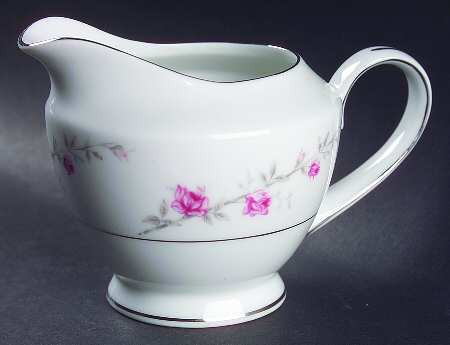 Debonaire Creamer