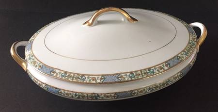 N1032 Oval Covered Vegetable