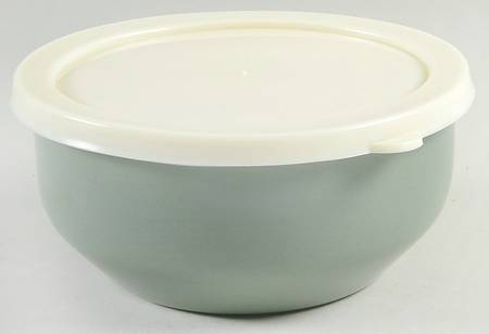 Colorwave Gray 5 3/4" Metal Bowl & Plastic Lid