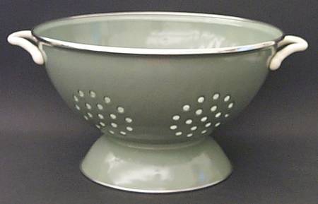 Colorwave Green 5 Quart Metal Colander