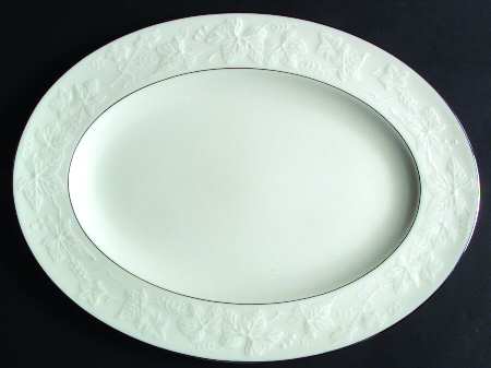 Halls of Ivy Platinum 16" Oval Serving Platter