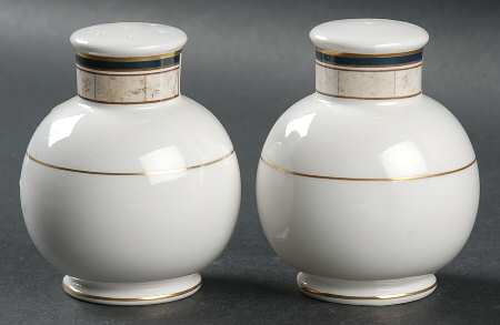 Loretto Salt & Pepper Set