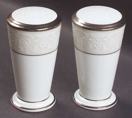 Silver Palace Salt & Pepper Set