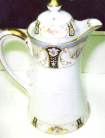 N1044 Chocolate Pot & Lid