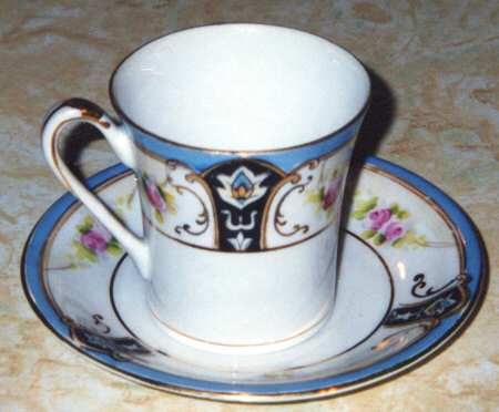 N1044 Flat Cup & Saucer Set