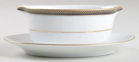 P561 Gravy Boat with Attached Underplate