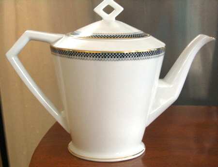 N1075 Teapot & Lid