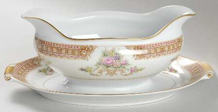 Catalina Gravy Boat with Attached Underplate