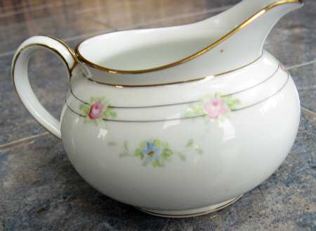 N1099 Creamer