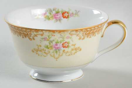 N1101 Footed Cup