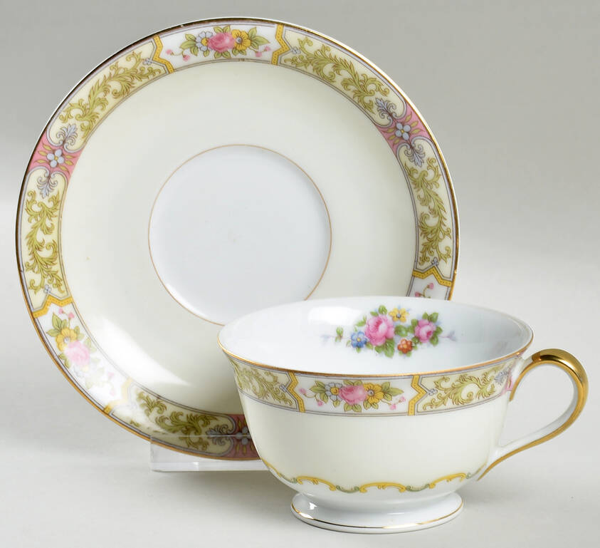N1104 Footed Cup & Saucer Set