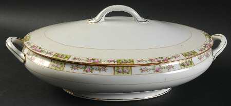 N1124 Oval Covered Vegetable