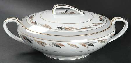 5597 Round Covered Vegetable