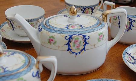 N1144 Teapot & Lid