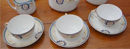 N1144 Flat Cup & Saucer Set
