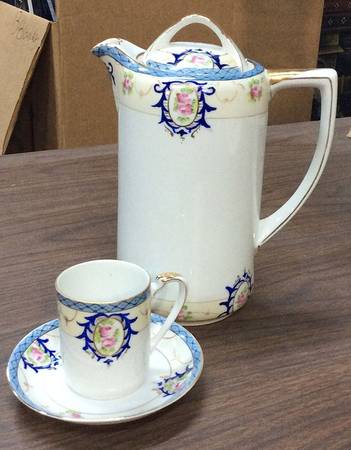 N1144 Chocolate Pot & Lid