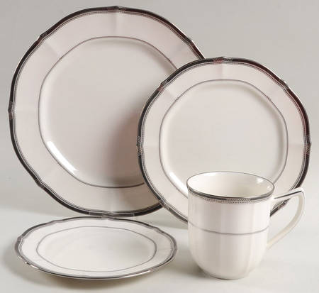 Gilded Platinum 4 Piece Place Setting
